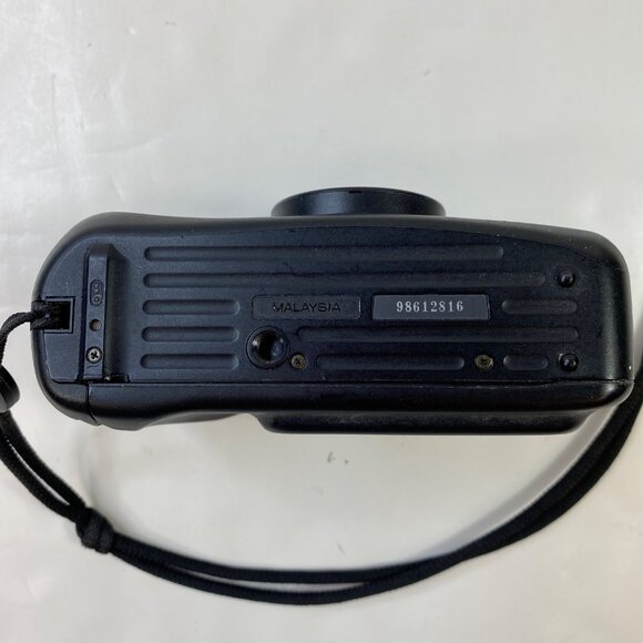 Minolta Freedom Action Zoom AF 35mm Film Camera Point & Shoot w/ flash - Picture 5 of 9